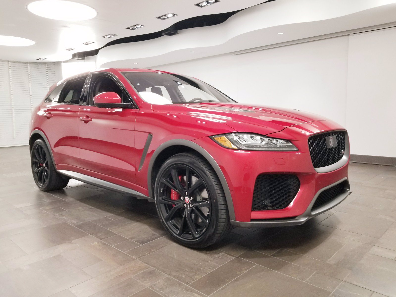 Jaguar f pace 2020